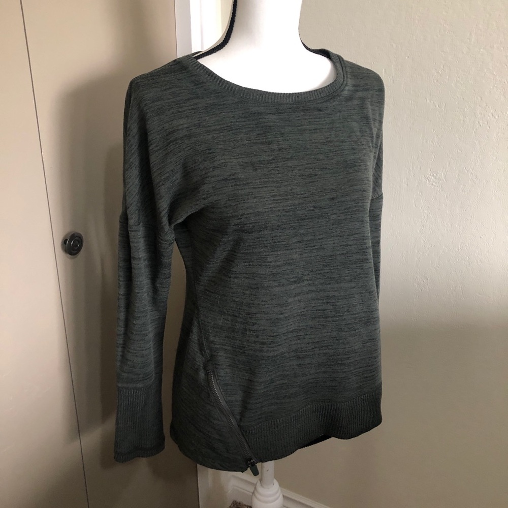 90 degrees sweater (zipper trim)